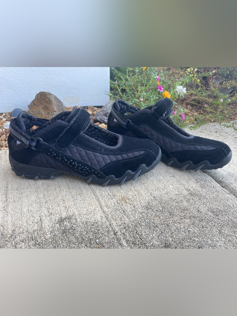 Women’s Mephisto Niro Diamond Black Suede Mary Jane Shoe, size US7.5